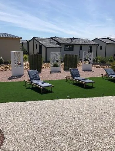فندق Nature Holiday's Domaine La Grenatiere *